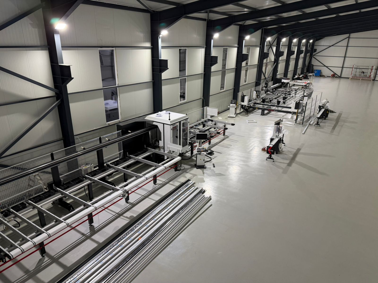 Pamje e jashtme e fabrikës RAF Premium